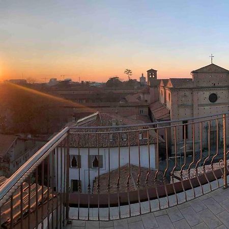 Mansarda Con Vista In Centro A Piacenza Apartman Kültér fotó